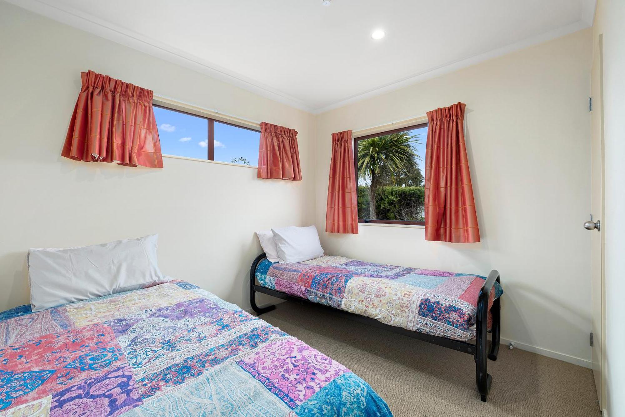 Korimako Ridge - Lake Hawea Holiday Home エクステリア 写真