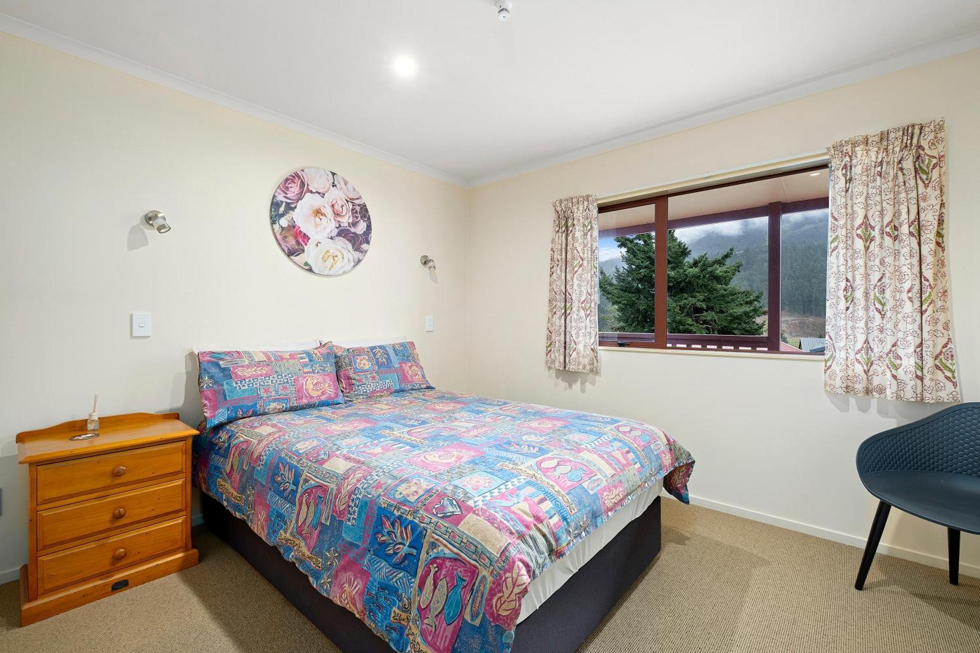 Korimako Ridge - Lake Hawea Holiday Home エクステリア 写真